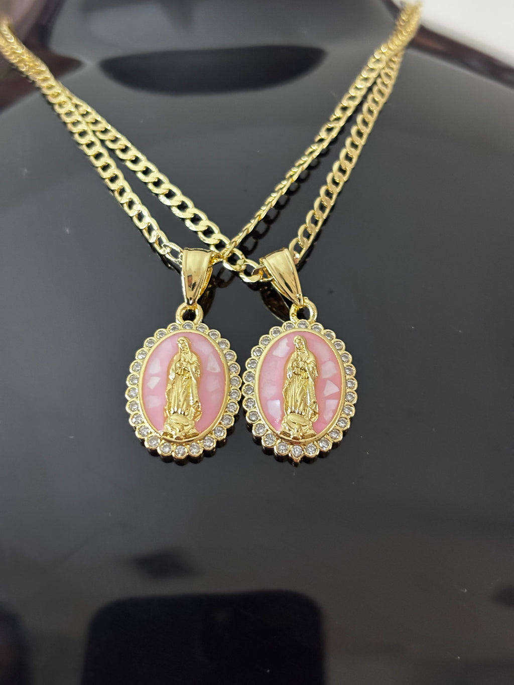 Pink Glossy Guadalupe Chain